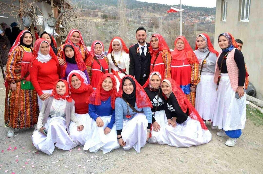 Wanita Indonesia, datanglah ke Denizli untuk pemuda Turki