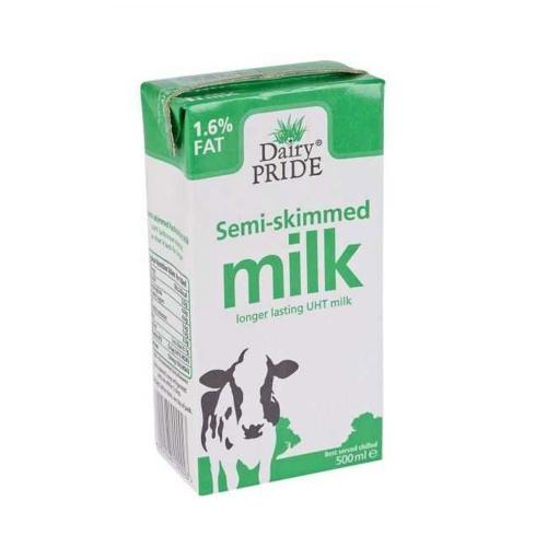 Cara menghindari percikan di sekitar saat menuang susu
