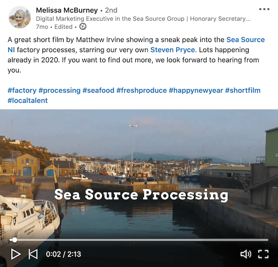 contoh video linkedin dari melissa mcburney dari grup sumber laut yang menunjukkan beberapa cuplikan di balik layar dari proses pabrik mereka