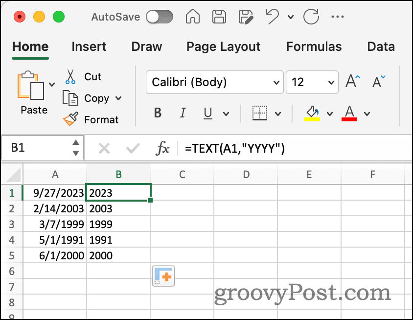Tahun diekstraksi menggunakan fungsi teks