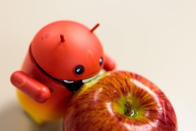 Android memakan Apple