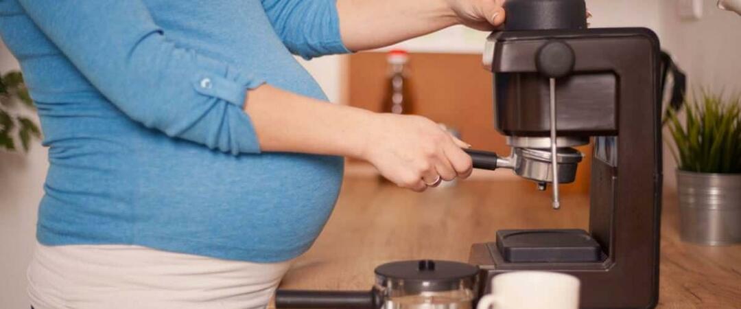 Setengah cangkir kopi sehari selama kehamilan memperpendek tinggi badan anak hingga 2 cm