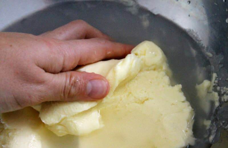 Bagaimana cara membuat mentega di mesin cuci? Akankah benar-benar ada mentega di mesin cuci?