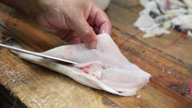 Bagaimana cara membersihkan haddock? Solusi praktis untuk menyiangi ikan