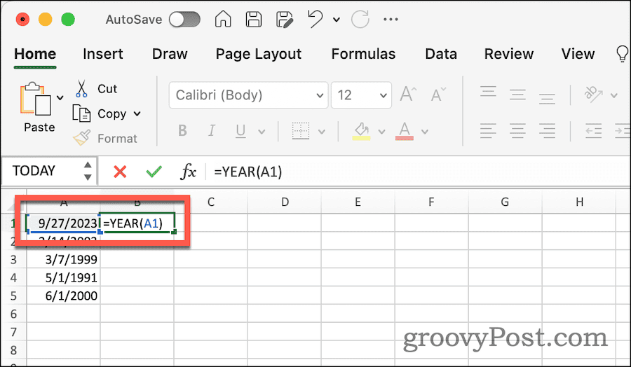 Menggunakan Fungsi YEAR untuk Mengekstrak Tahun dari Tanggal di Excel