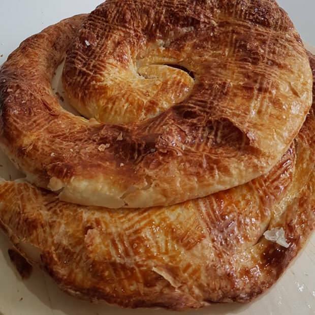 Bagaimana cara membuat roti mudah dari adonan bebas ragi? Resep saya muffin