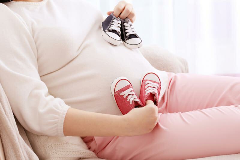 Bagaimana kehamilan kembar terbentuk? Gejala kehamilan kembar