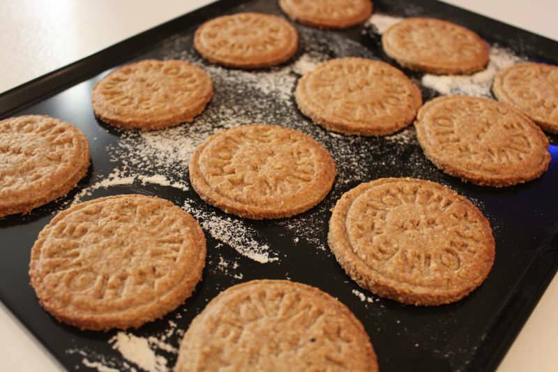 Bagaimana cara membuat biskuit di rumah? Resep biskuit termudah dan paling lezat
