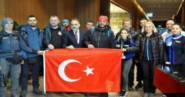 Kata-kata pujian dari tim SAR asing untuk Turki: Mereka tidur di jalan selama berhari-hari!