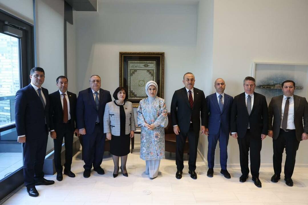 Emine Erdoğan menghadiri undangan PBB untuk Hari Tanpa Sampah Sedunia