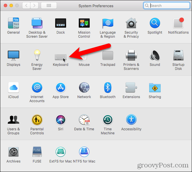 Klik Keyboard di System Preferences pada Mac