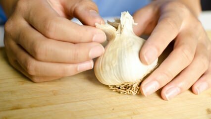 Bagaimana cara menghilangkan bau bawang putih? Metode yang tepat yang menghilangkan bau bawang putih