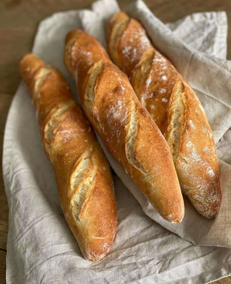 Bagaimana cara membuat roti baguette termudah? Tips untuk Roti Baguette Prancis
