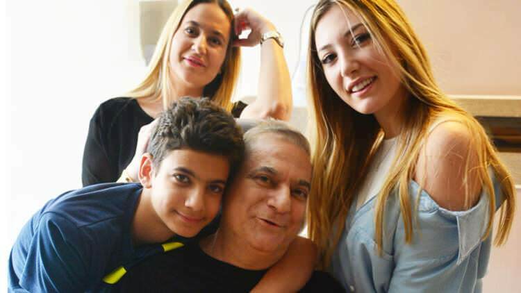 Mehmet Ali Erbil dan anak-anaknya