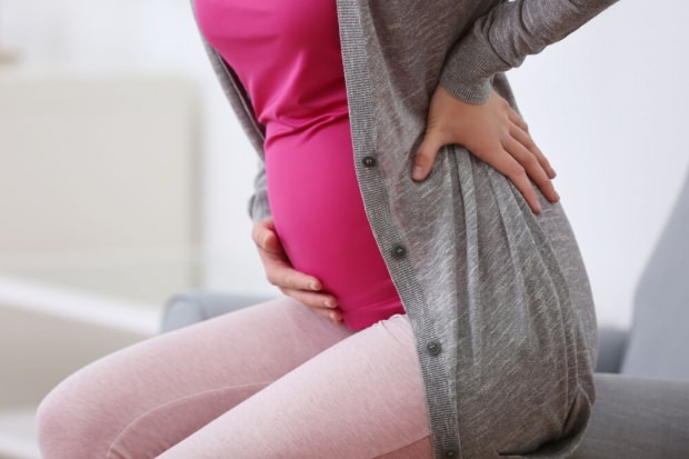 Bagaimana seharusnya wanita hamil membungkuk?