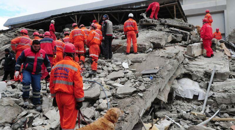 Bantuan peralatan dari TRT ke zona gempa
