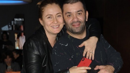 Dukungan untuk Ceyda Düvenci dan istrinya Cem Yılmaz