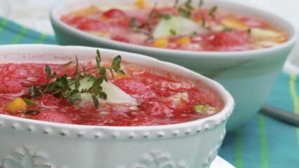 Bagaimana membuat sup semangka yang lezat?