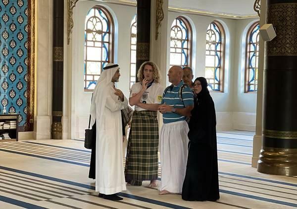 Turis di Qatar memenuhi keindahan Islam