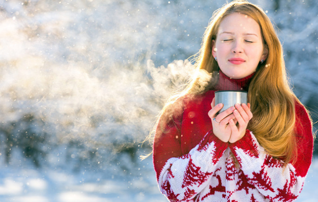Konsumsi minuman panas di musim dingin karena sakit
