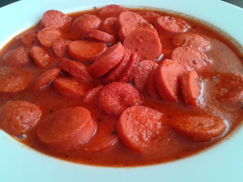 Bagaimana cara membuat sosis dengan pasta tomat sarapan? Resep Sosis Sosis
