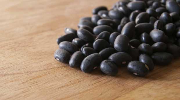 Apa manfaat kacang hitam? Kacang hitam mendukung pertumbuhan otot!