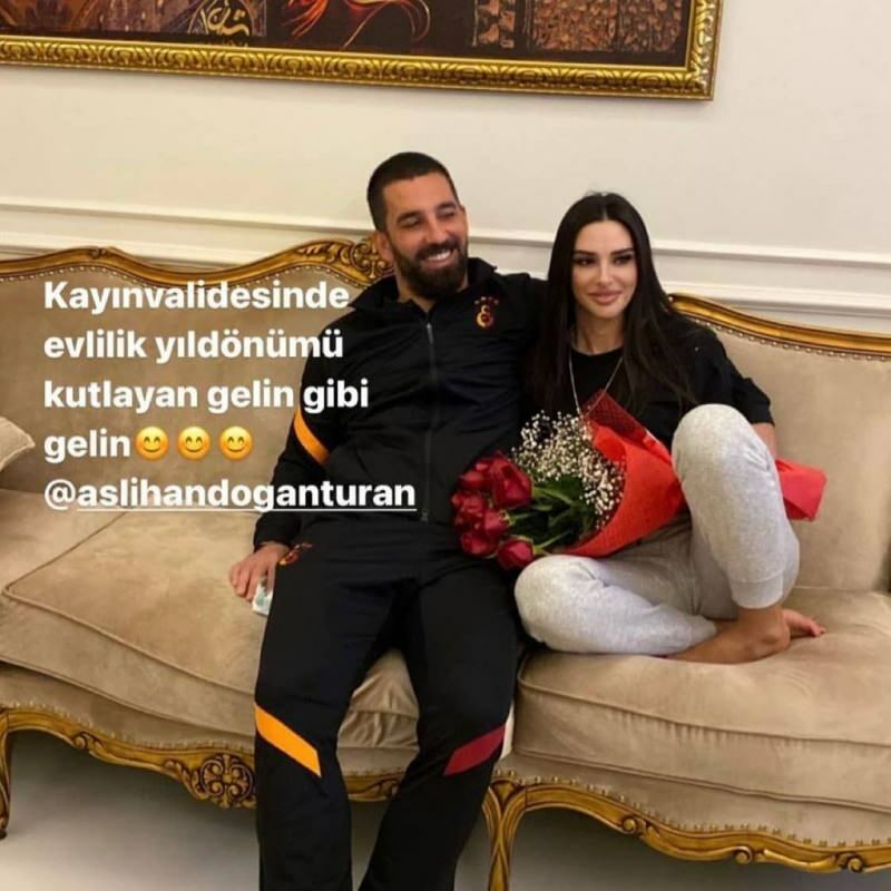 Gerakan Arda Turan dan istrinya Aslıhan Doğan dihargai!