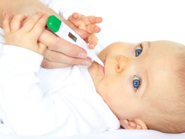 Cara mengurangi demam pada bayi