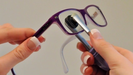 Bagaimana lensa kacamata dibersihkan? 