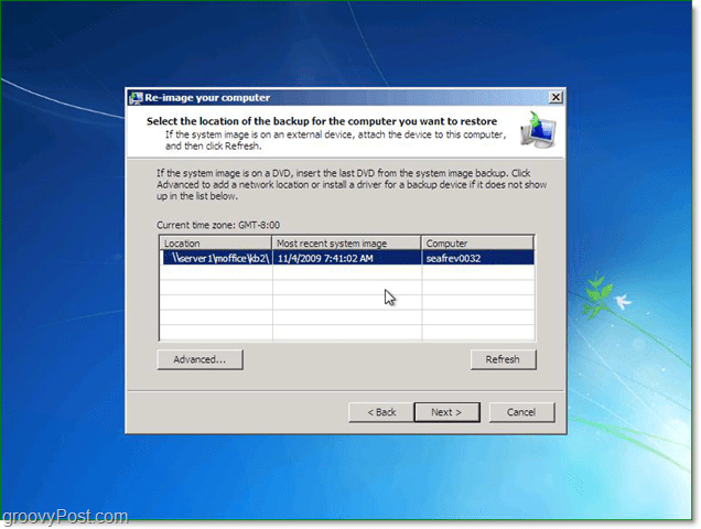Anda dapat menggunakan gambar sistem dari pada jaringan untuk memulihkan Windows 7