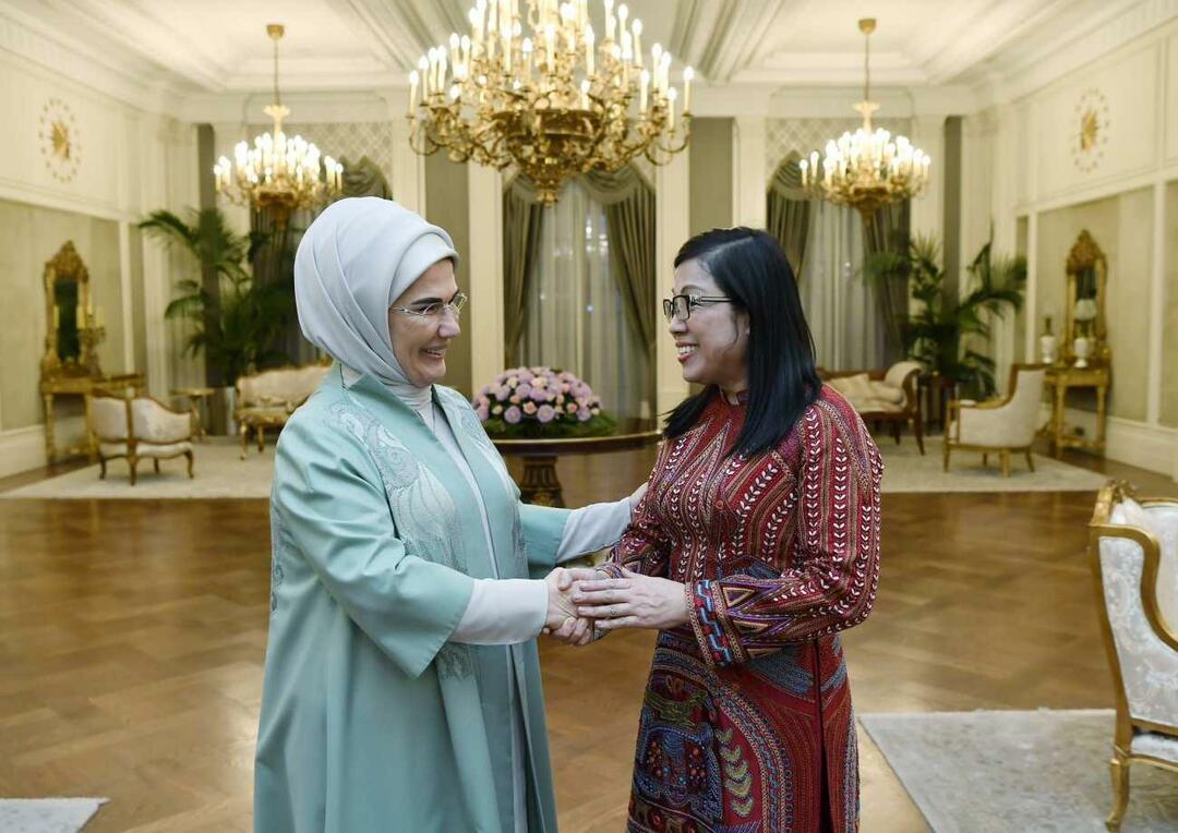 Ibu Negara Erdoğan dan Perdana Menteri Vietnam