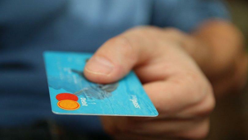 Cara mengajukan pengembalian biaya kartu kredit