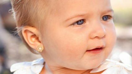 Kapan telinga bayi ditindik?
