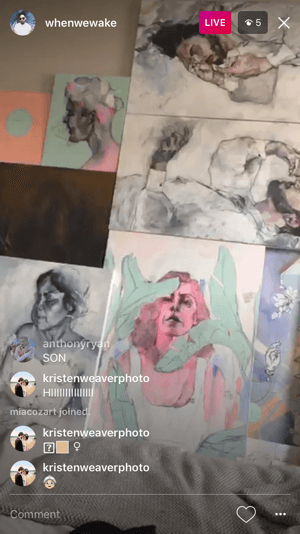 Profil artis whenwake menggunakan Instagram secara live untuk mengintip beberapa lukisan barunya.