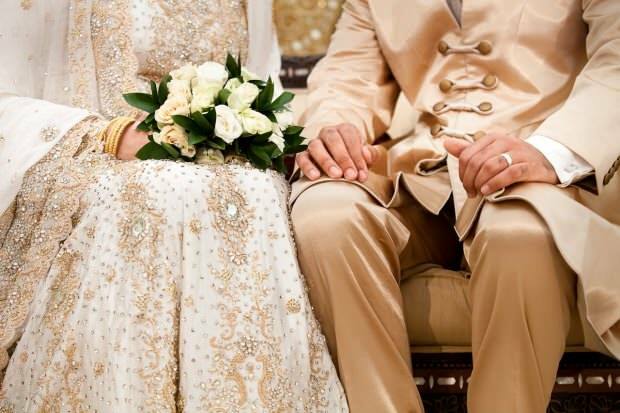 Bagaimana upacara pernikahan imam cincang?