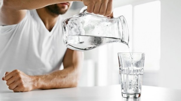 Tingkat minum air berdasarkan berat