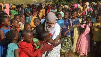 Gamze zçelik bergegas membantu anak-anak Tanzania!