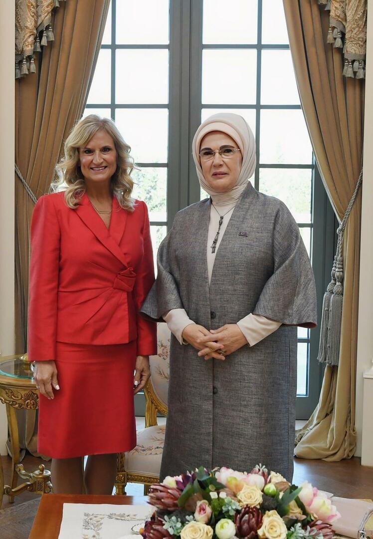 Emine Erdoğan bertemu dengan istri Duta Besar AS untuk Ankara Cheryl Flake