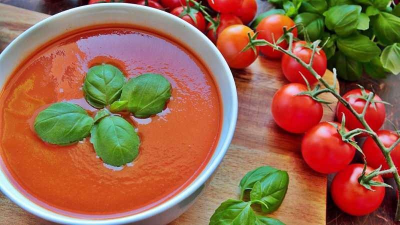 Berapa banyak kalori dalam tomat? Apakah sup tomat membuat berat badan bertambah?