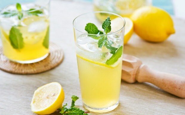 Apa yang terjadi jika kita minum jus lemon biasa?