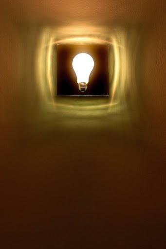 kreatif bola lampu