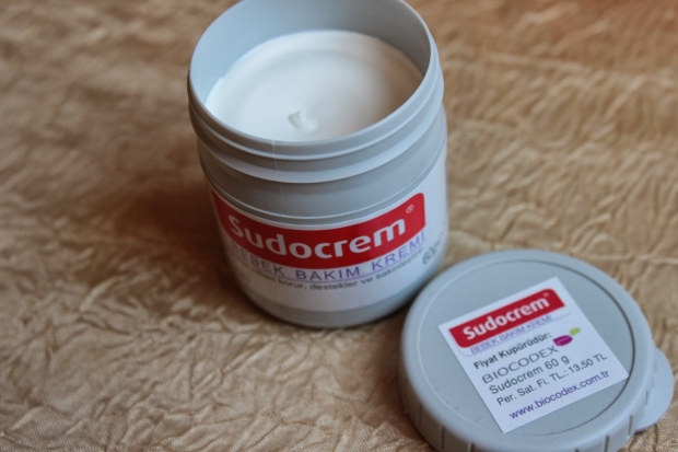 Apa itu Sudocrem? Apa yang dilakukan Sudocrem? Apa manfaat dari Sudocrem untuk kulit?