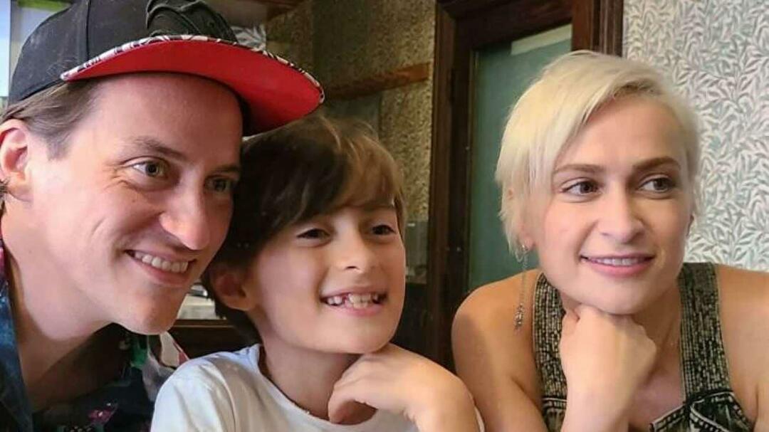 Halyna Hutchins bersama suaminya Matthew Hutchins dan putra mereka