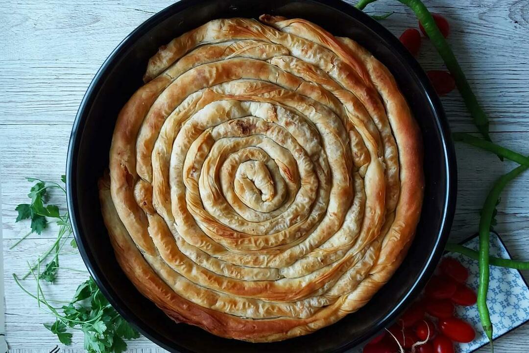 Bagaimana cara membuat Pie Kentang?