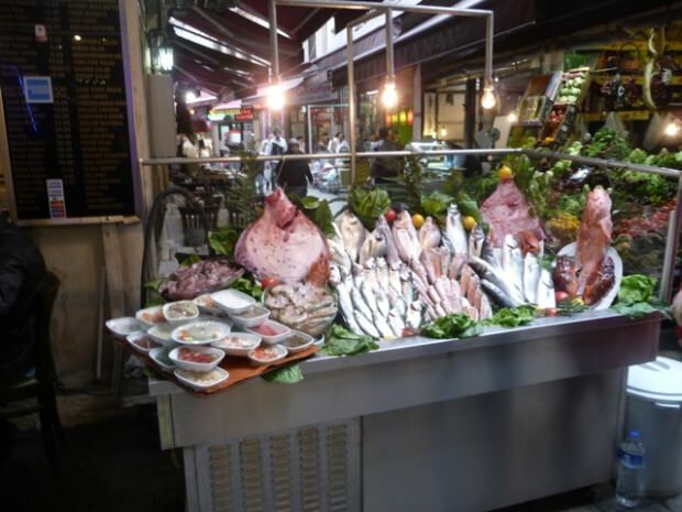 Tempat penjualan ikan segar dan ekonomis di Istanbul