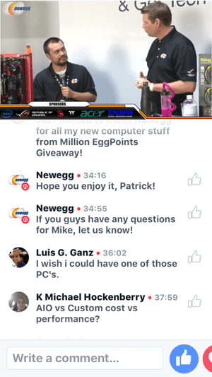 Di BlizzCon, Newegg menyelenggarakan siaran langsung Facebook tentang pembuatan PC yang mendukung VR.