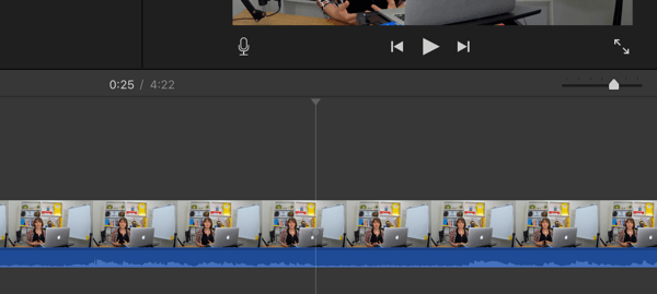 Saat Anda membagi video menjadi beberapa segmen, temukan titik di mana audio berubah menjadi garis datar.