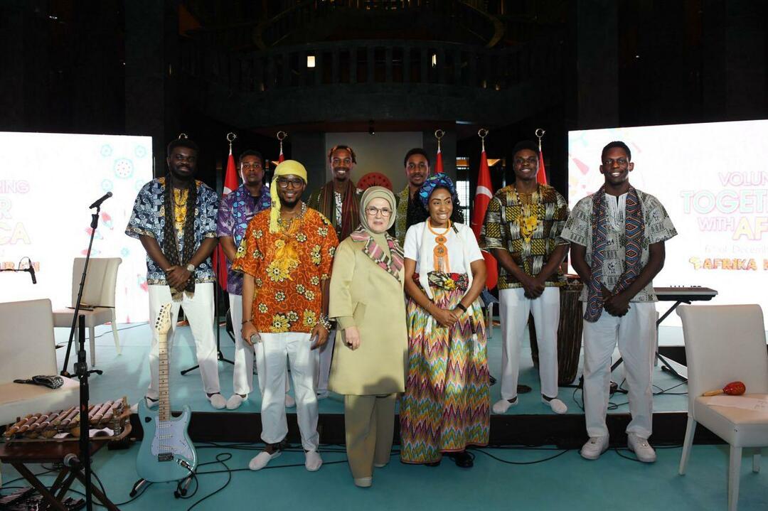 foto dari pertemuan rumah afrika