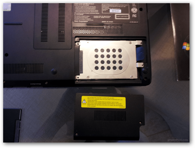 Cara Memasang Solid State Disk (SSD) di Laptop Anda