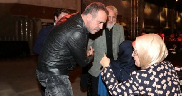 Yusuf mencoba mengobrol dengan Islam! Ibu Negara Emine Erdogan datang untuk menyelamatkan ...